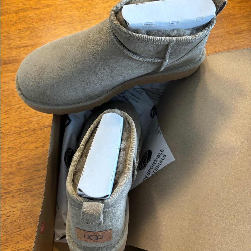 UGG Classic Ultra Mini Boots antelope colour